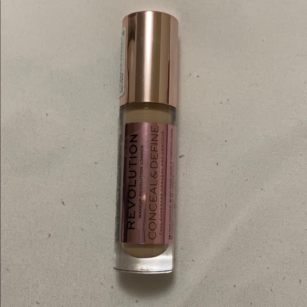 Revolution conceal & define